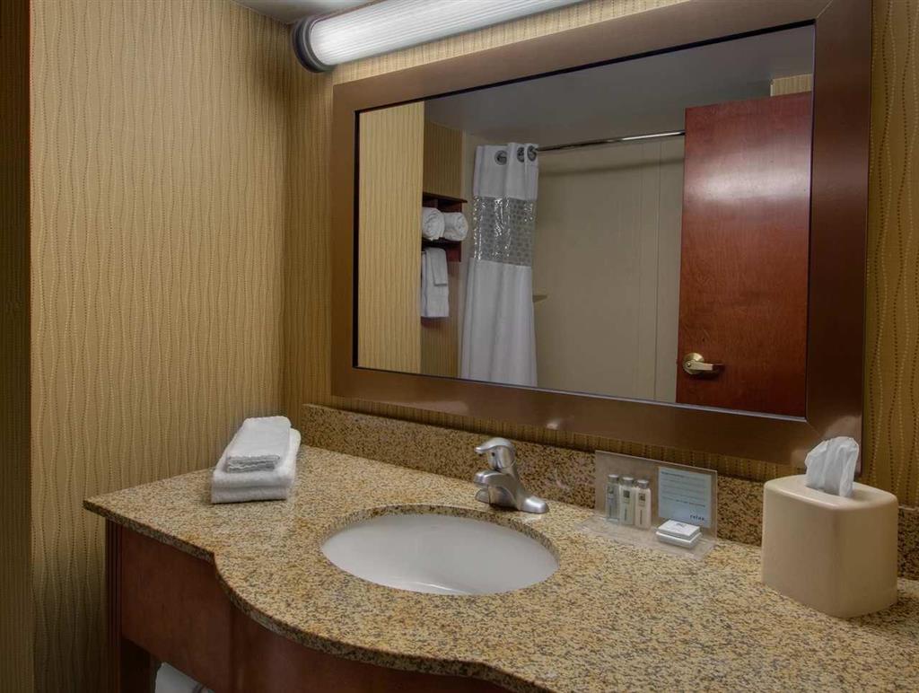 Hampton Inn Fort Wayne-Southwest Номер фото